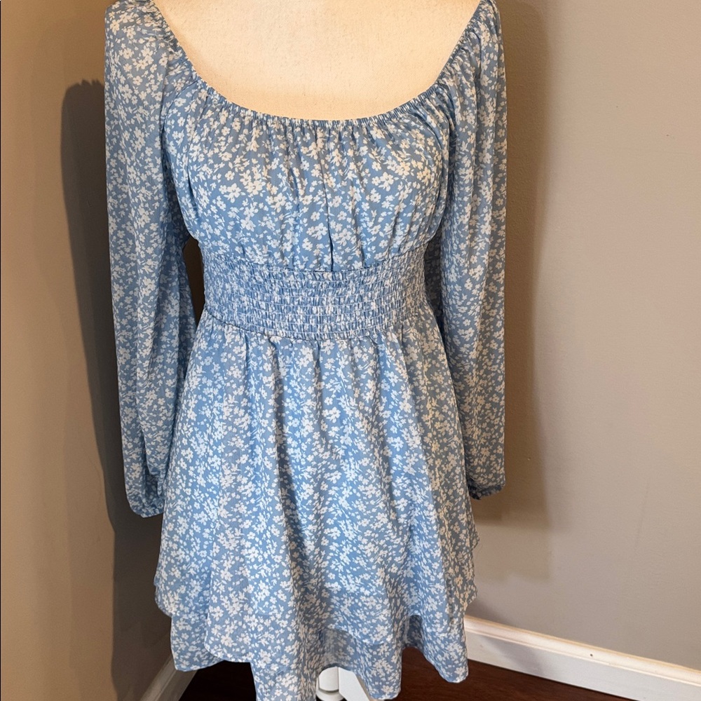 Alttar’d State NWOT layered long sleeve floral tiered dress with gathered waist